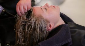 修復損傷頭髮日媒教你如何正確應用洗髮液